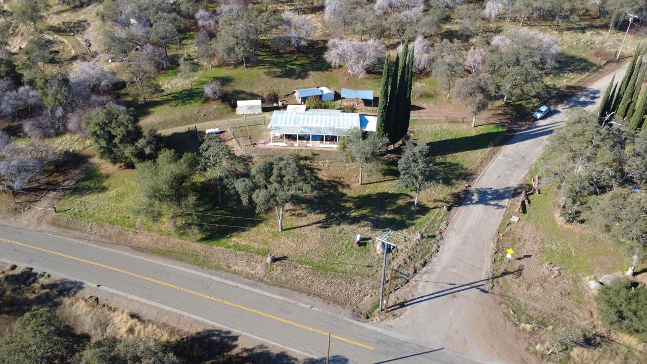 46918 Creekside Road - Photo 1