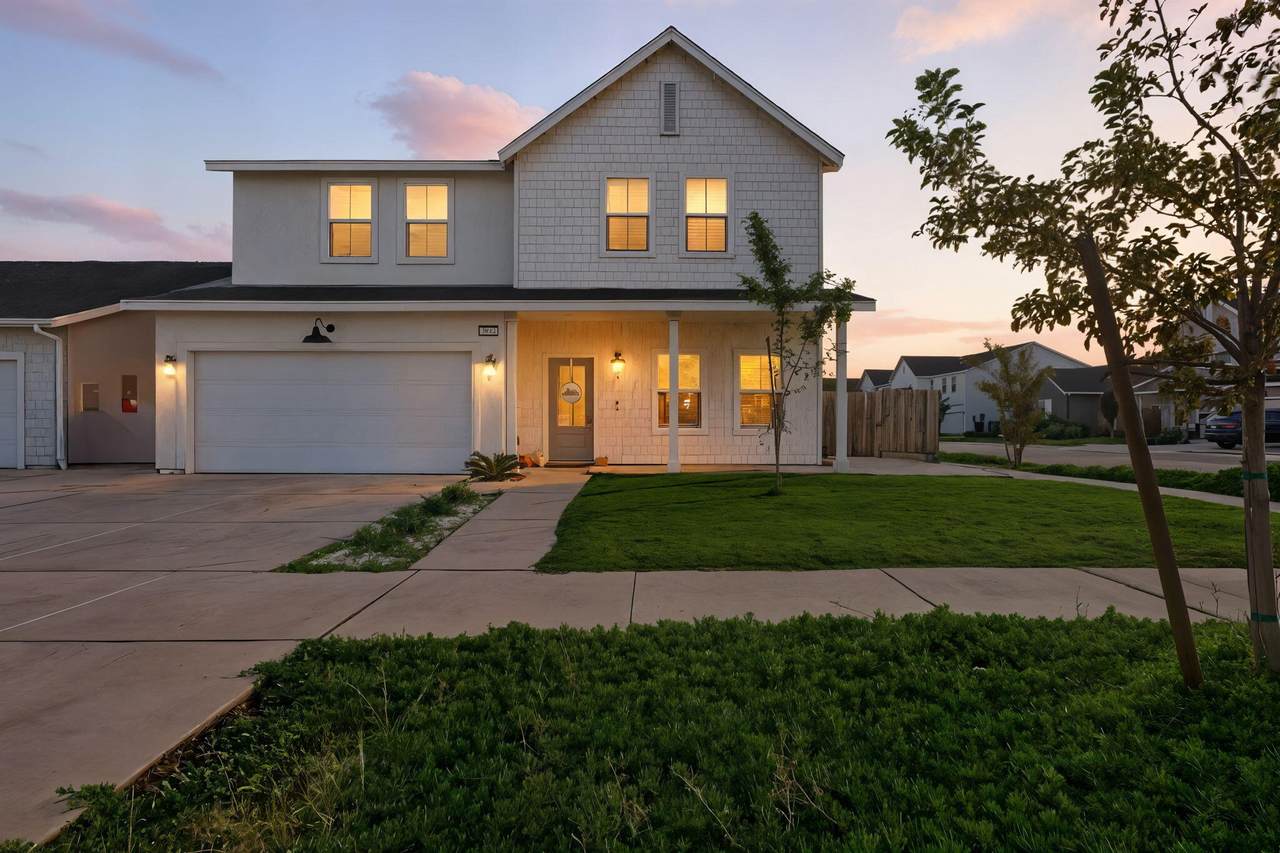 2459 Hampton Drive - Photo 1