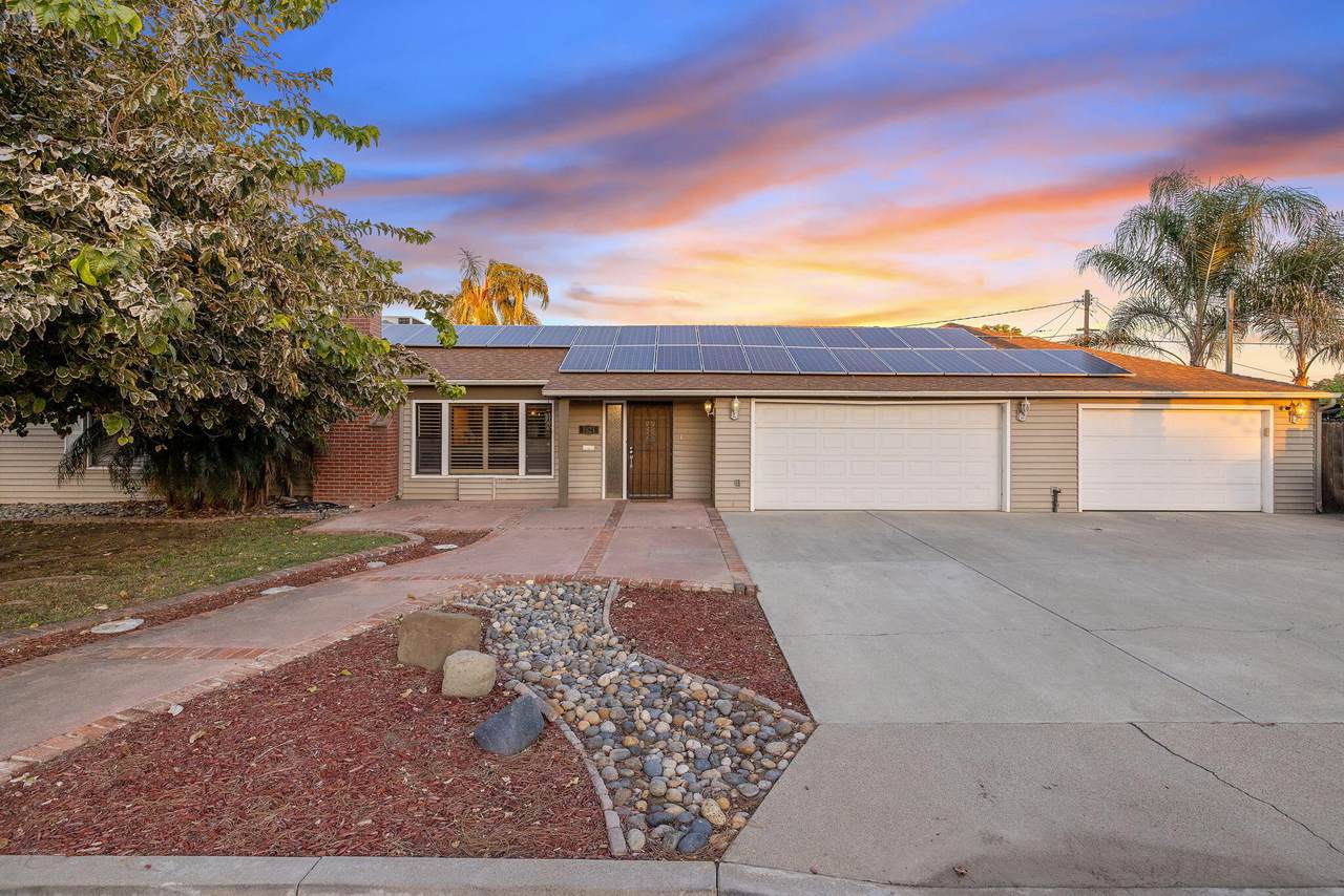 1821 Mulberry Drive - Photo 1