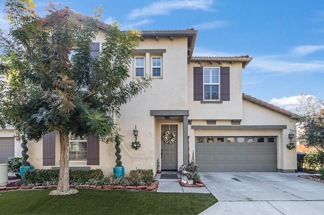 1793 Bella Oaks Way - Photo 1