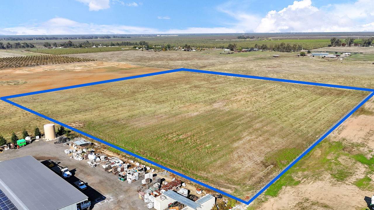  Ave 20 1/2 - Photo 1