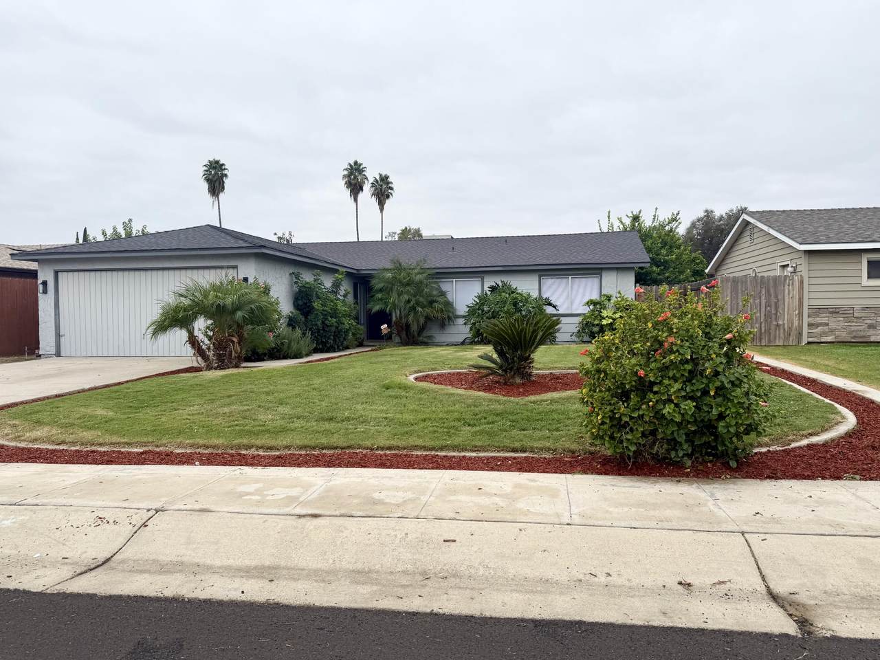 1709 Noyes Street - Photo 1