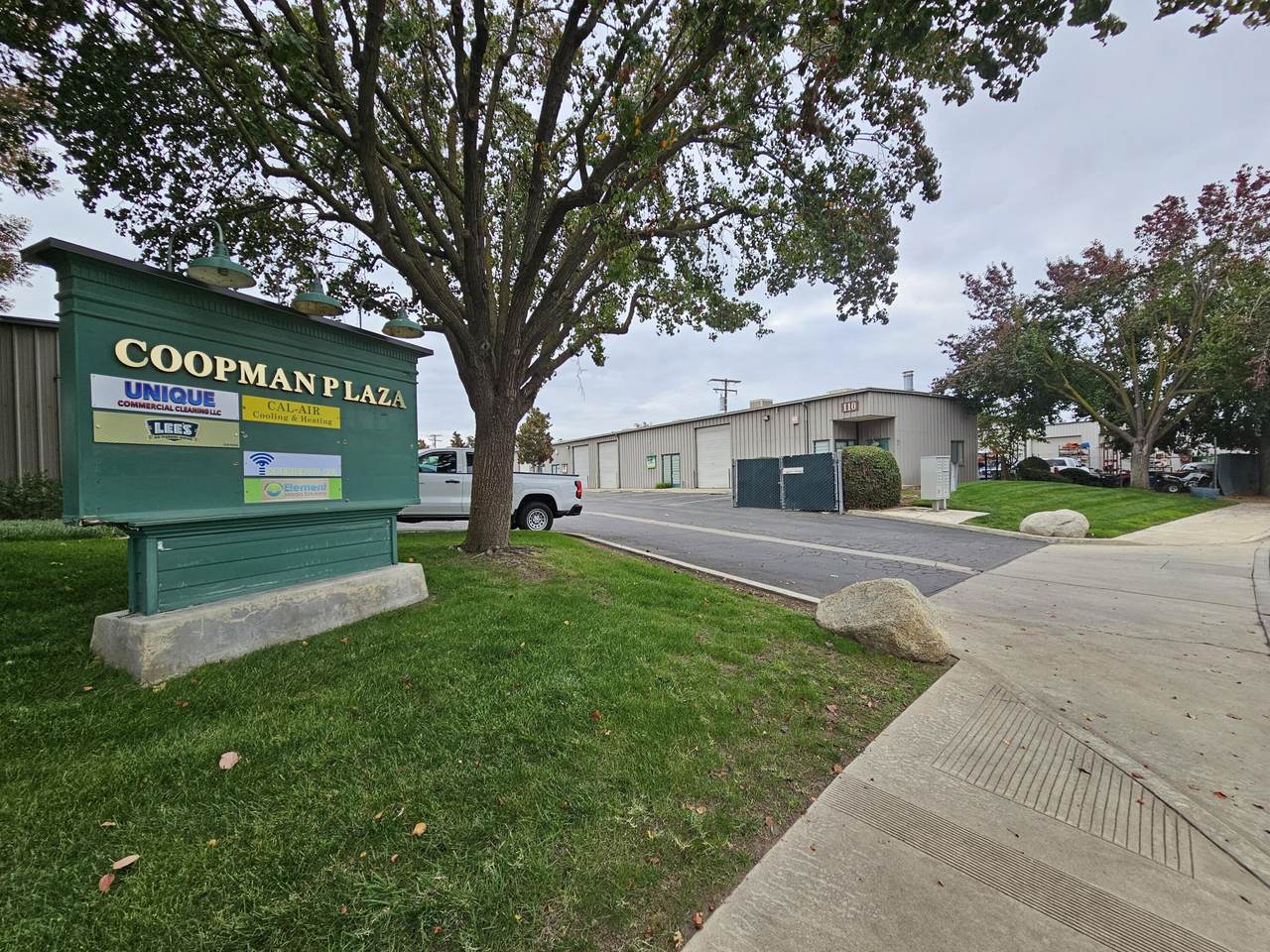 110 Valley Oaks Drive - Photo 1