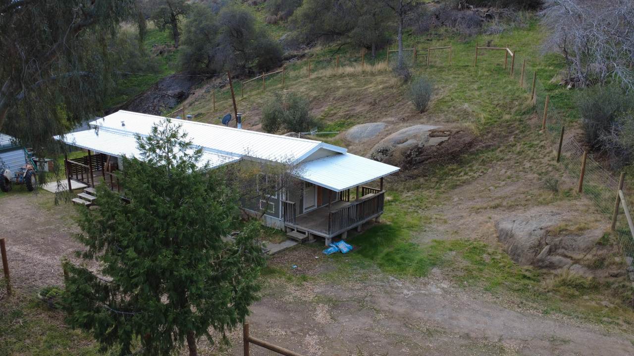 38967 Deerbrook Ln - Photo 1