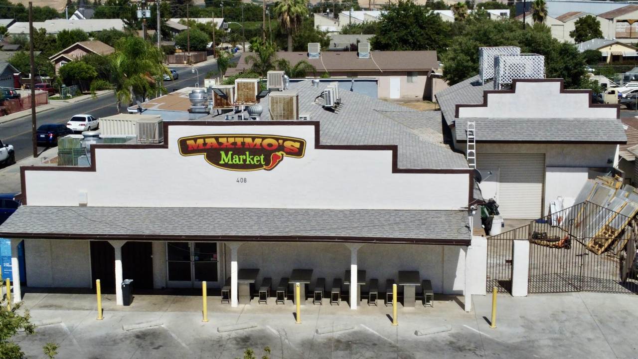 408 Mirage Avenue - Photo 1