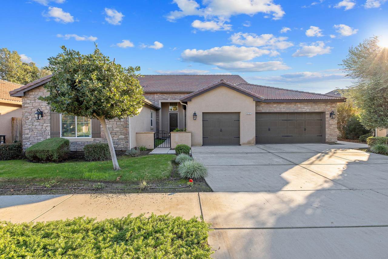 6737 Wren Avenue - Photo 1