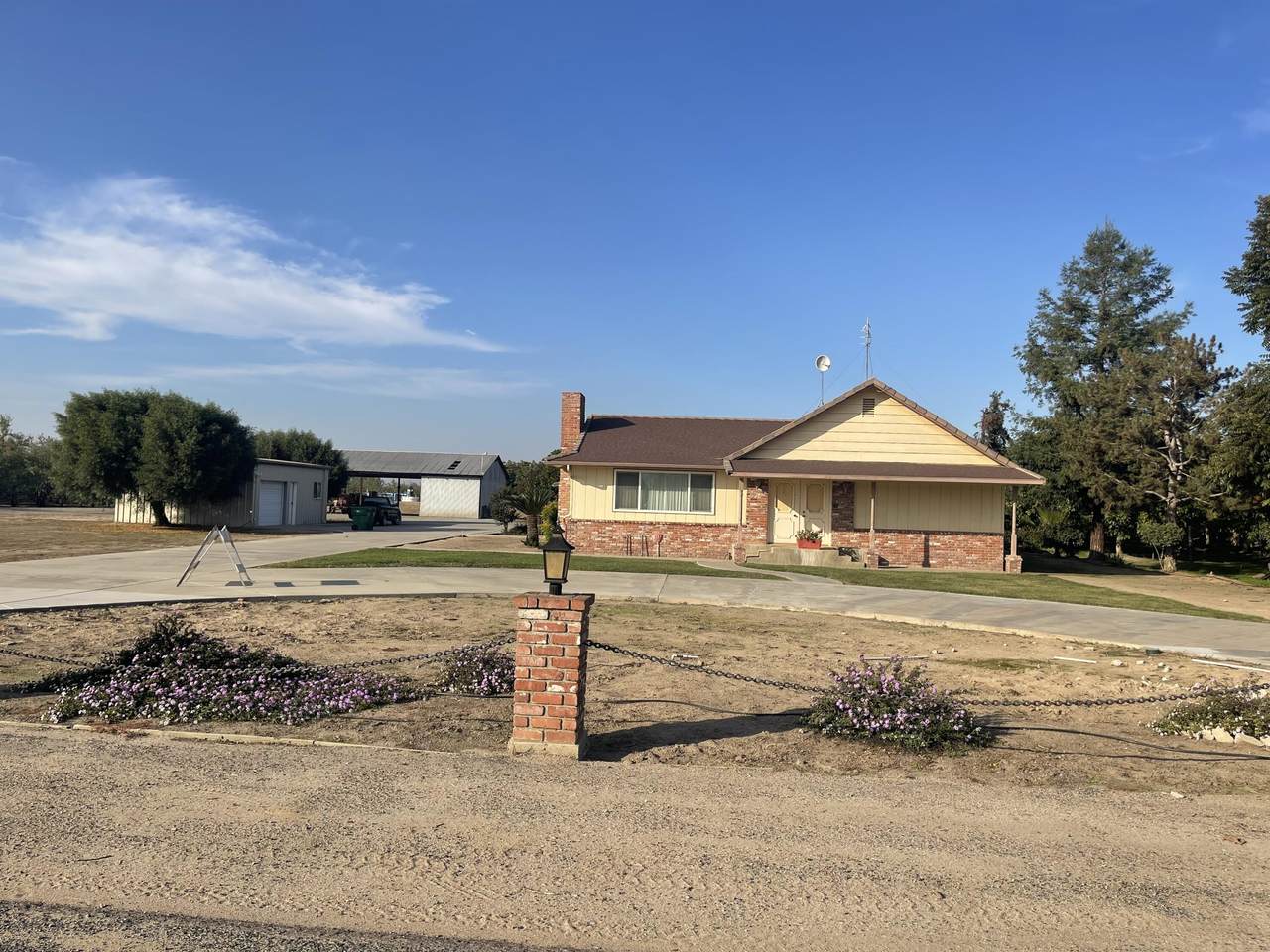 18200 Oklahoma Avenue - Photo 1