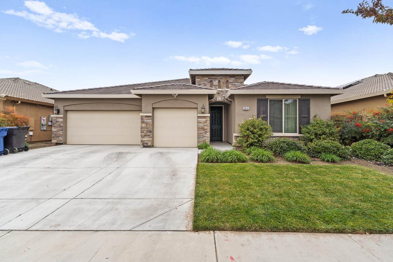 2814 Harbor Island Avenue - Photo 1