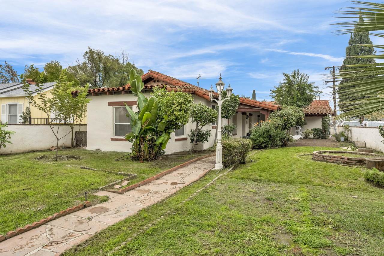 815 Yosemite Avenue - Photo 1