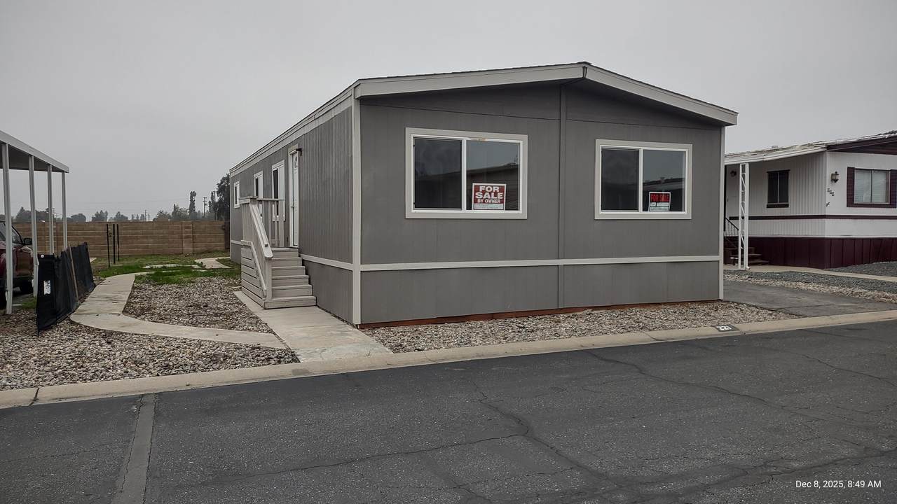 720-221 E Worth - Photo 1