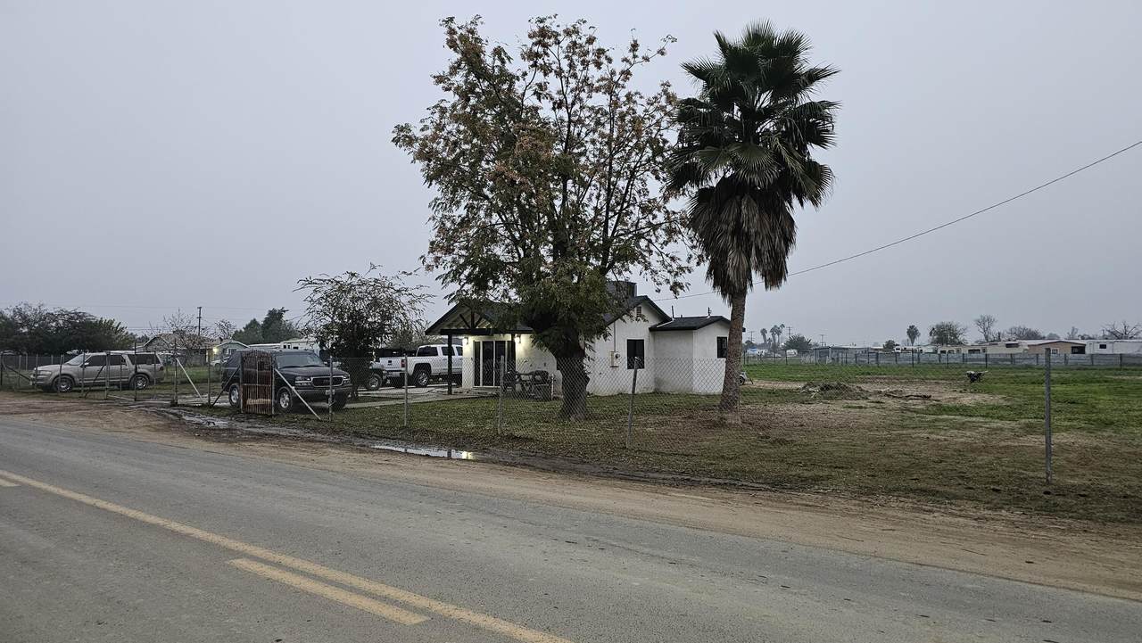 13115 Avenue 80 - Photo 1