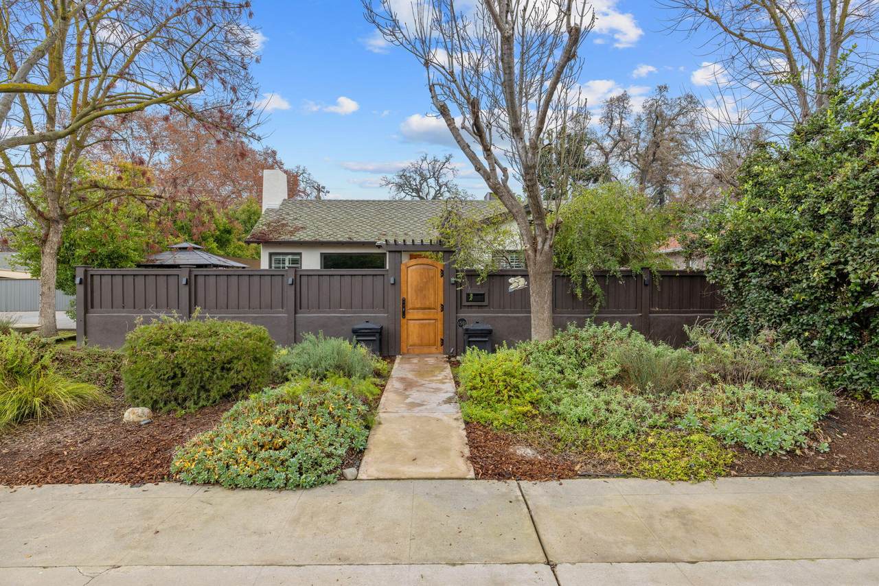 1501 College Avenue - Photo 1