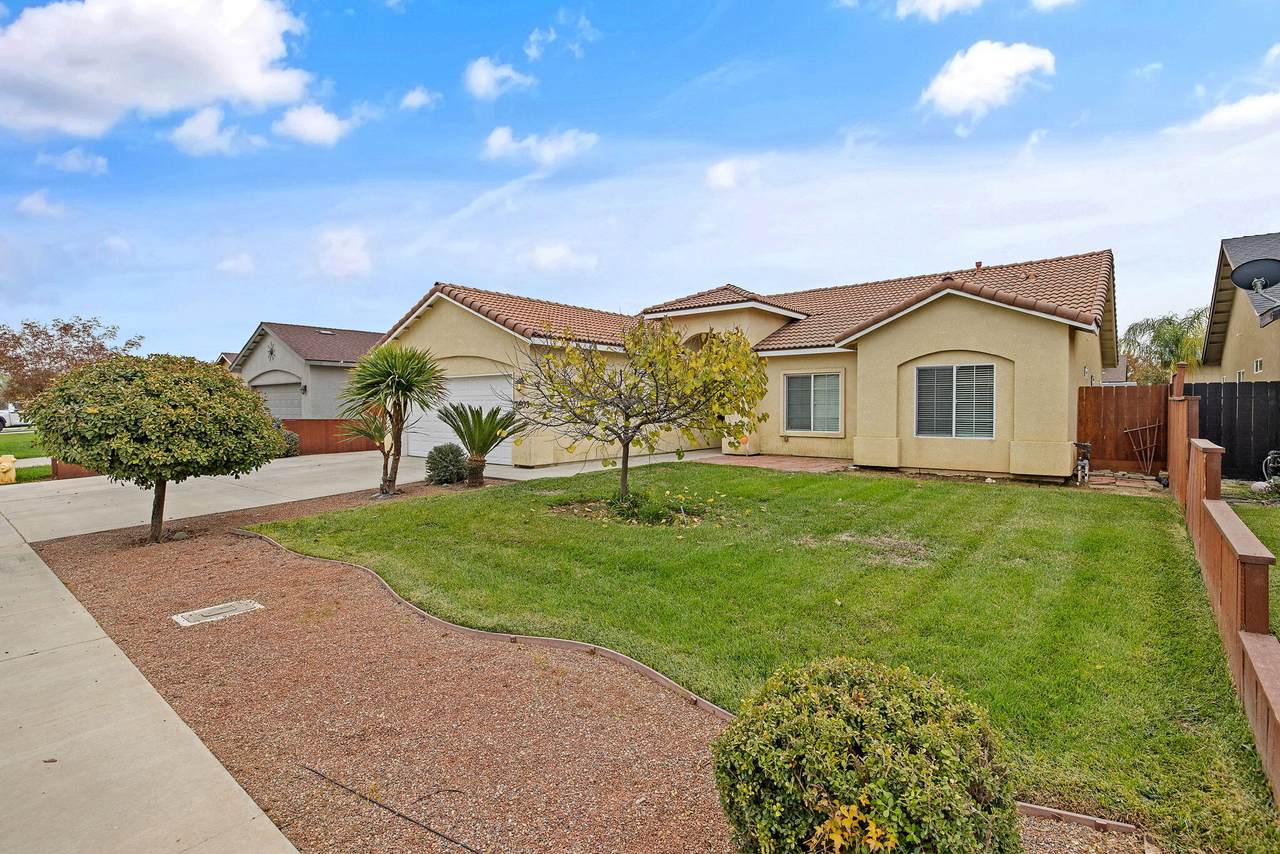 7403 Ensminger Avenue - Photo 1