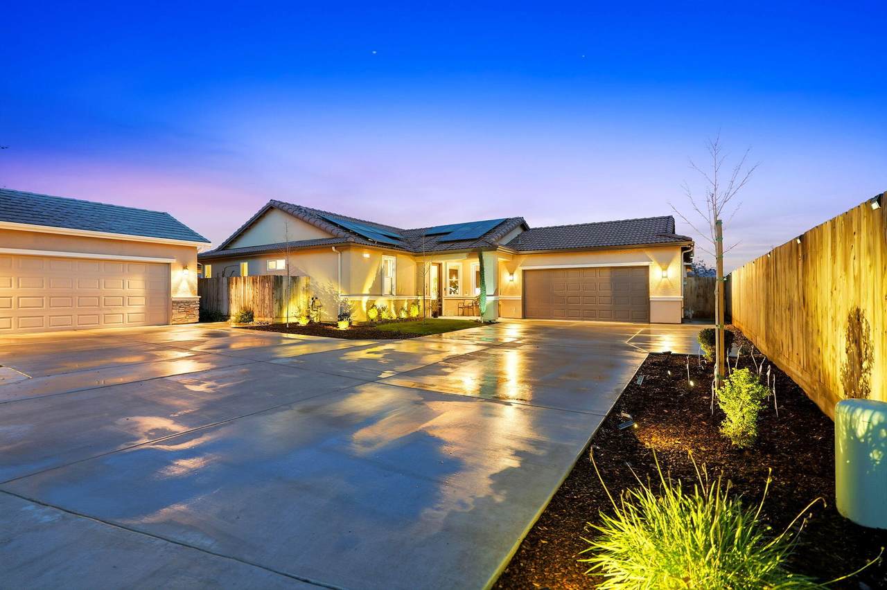 4736 Flagstaff Avenue - Photo 1