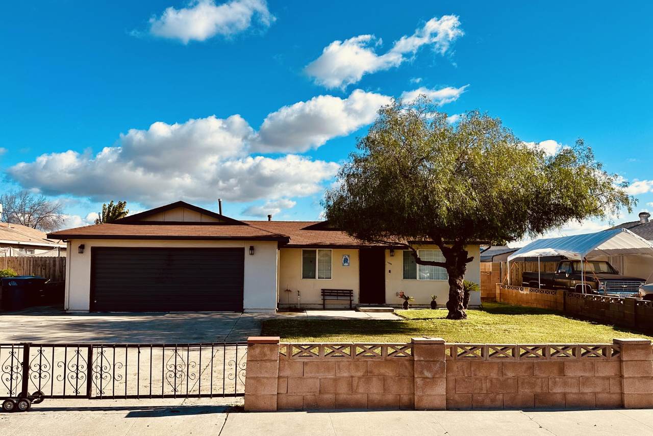 1524 Marion Street - Photo 1