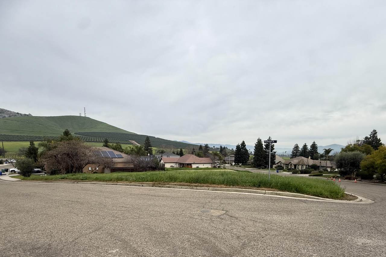  Fairhaven Court - Photo 1