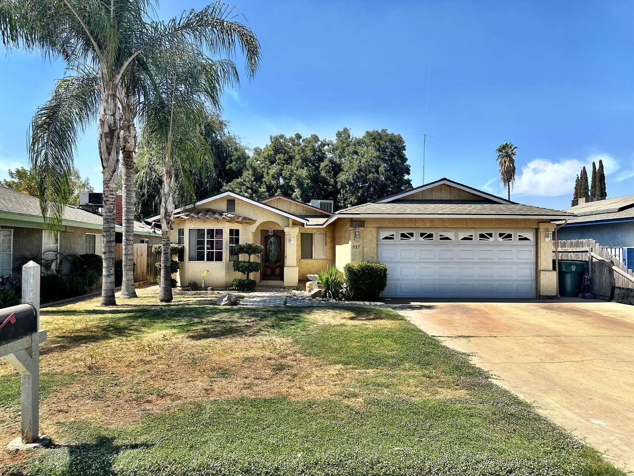 537 Los Angeles Street - Photo 1