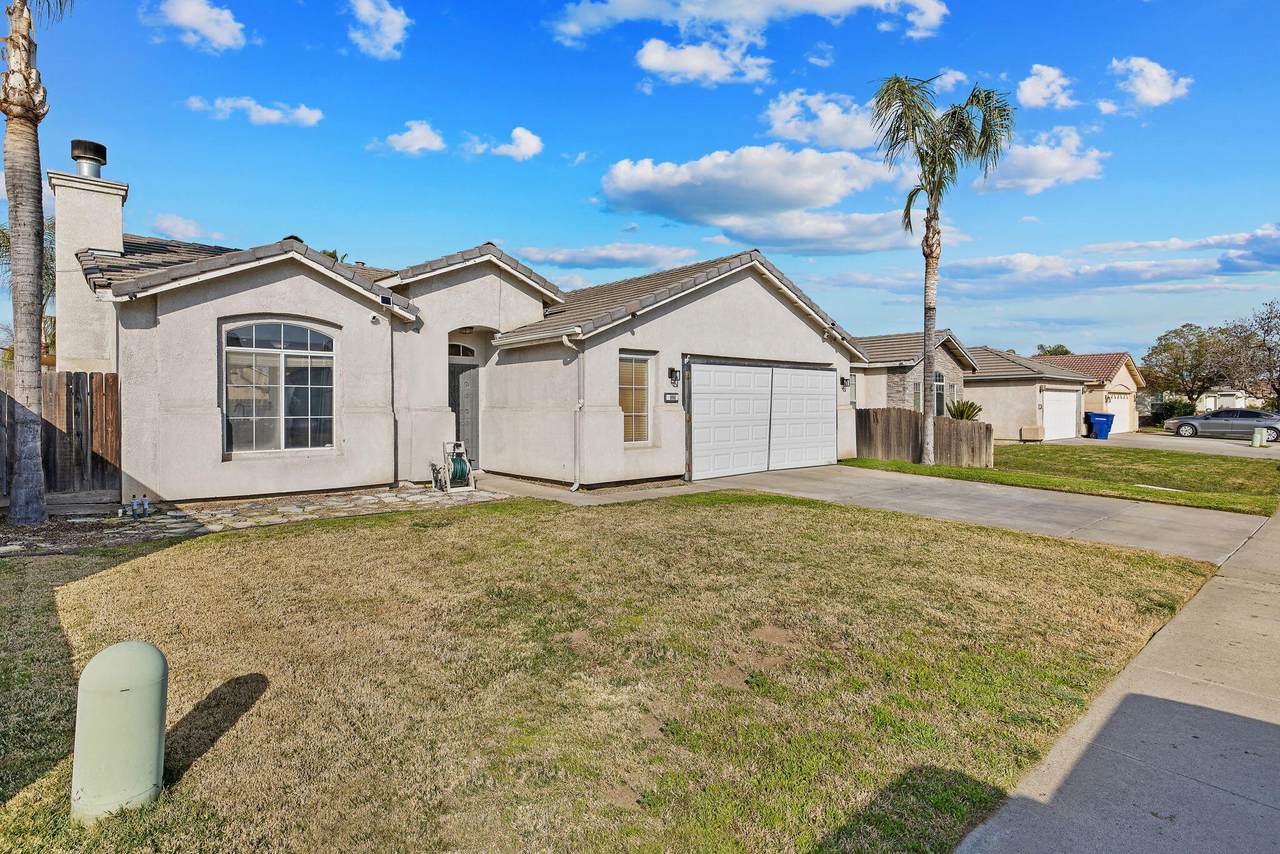 990 Northstar Drive - Photo 1