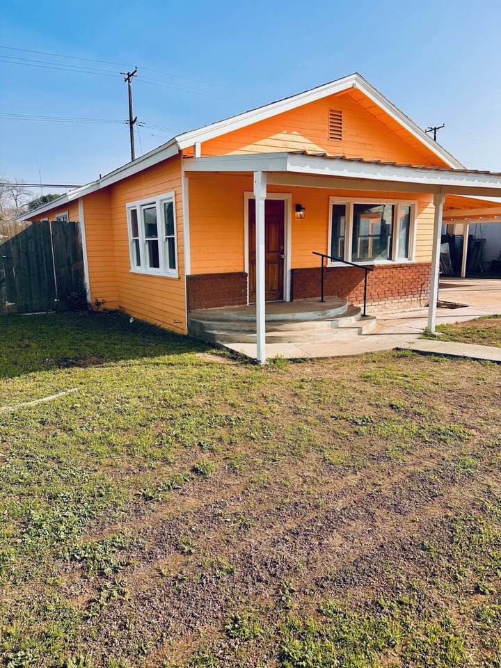 366 Palm Street - Photo 1