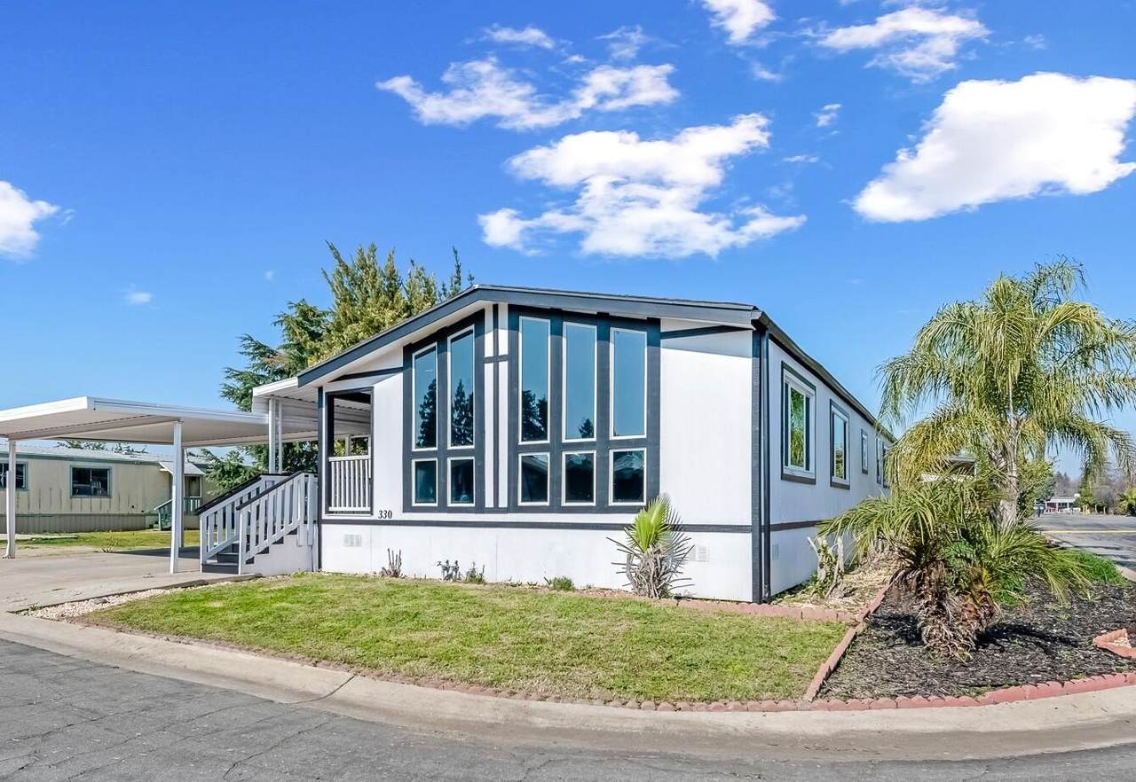 5505-330 Tulare Avenue - Photo 1