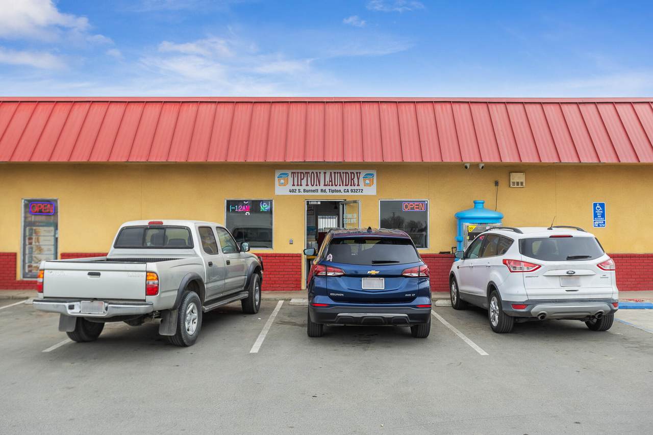 402 Burnett Drive - Photo 1