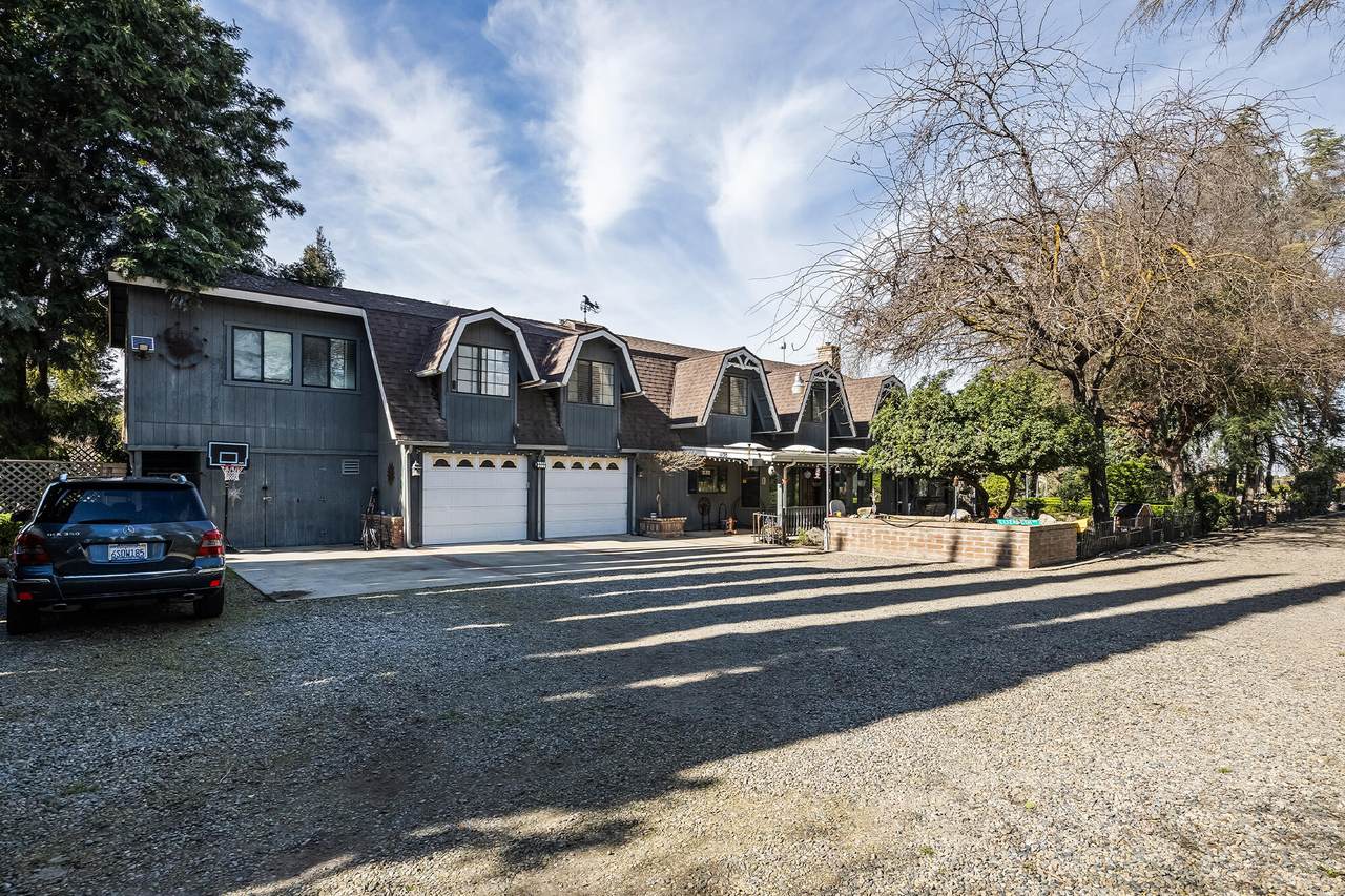 1138 Riverway Drive - Photo 1