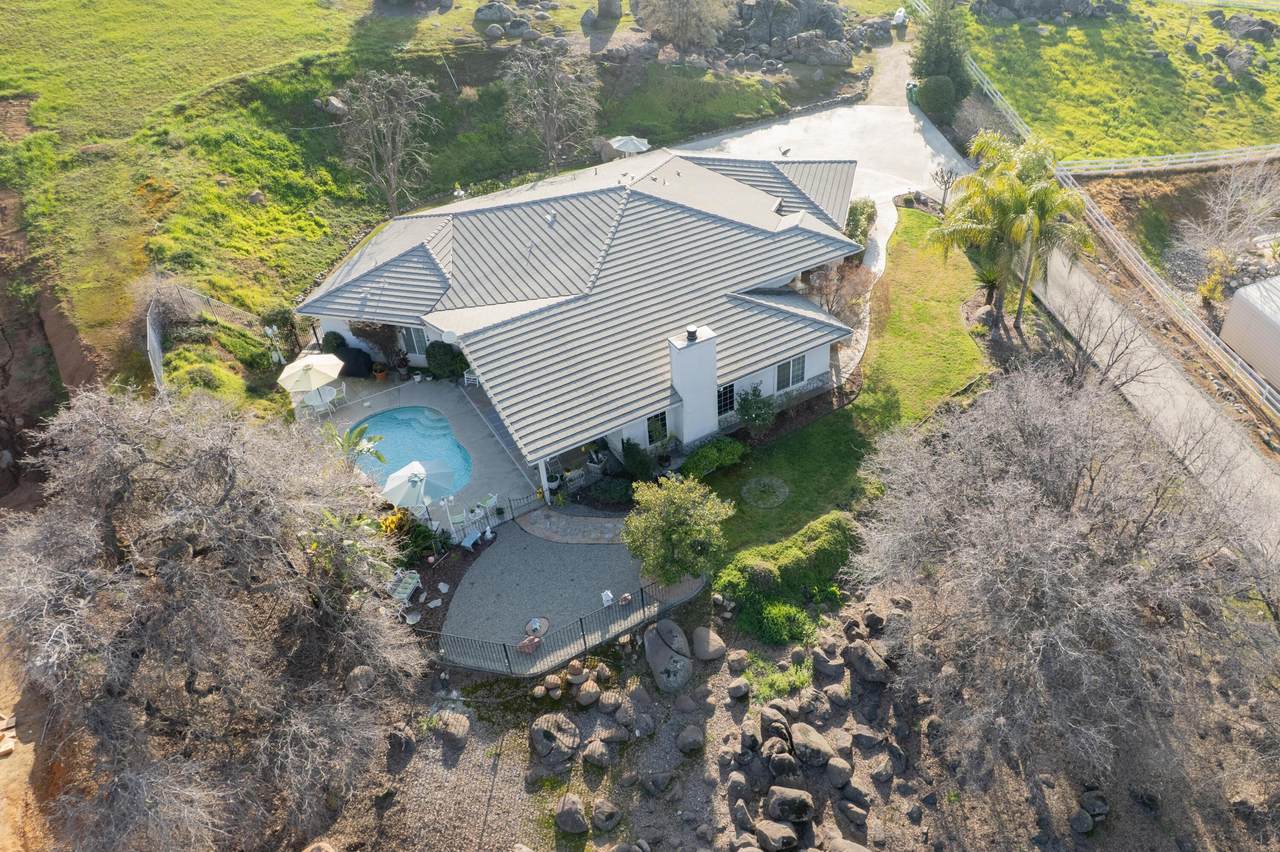 16404 Wardlaw - Photo 1