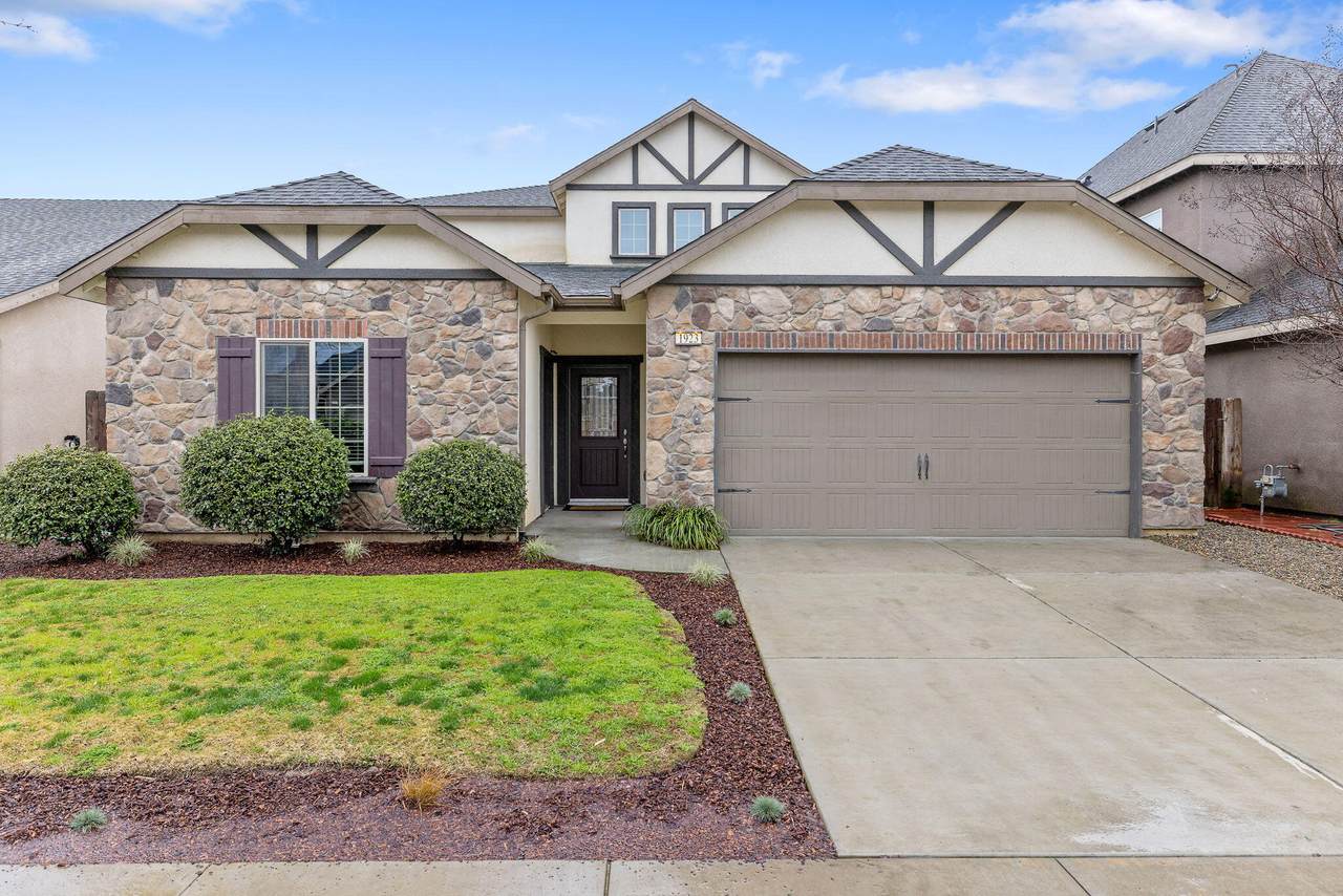 1923 Humboldt Drive - Photo 1