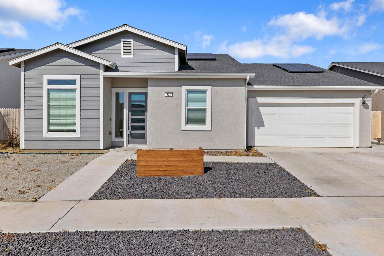 324 Newton Avenue - Photo 1