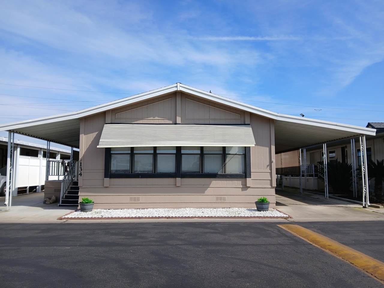 2459-134 Oaks Street - Photo 1