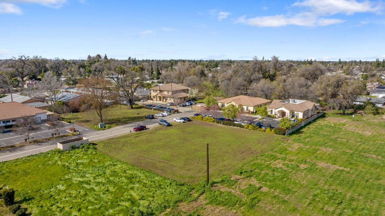 4232 Mineral King Avenue - Photo 1