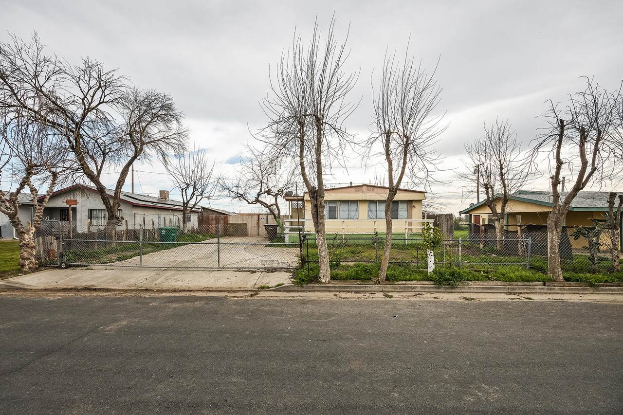 9631 Garden Drive - Photo 1