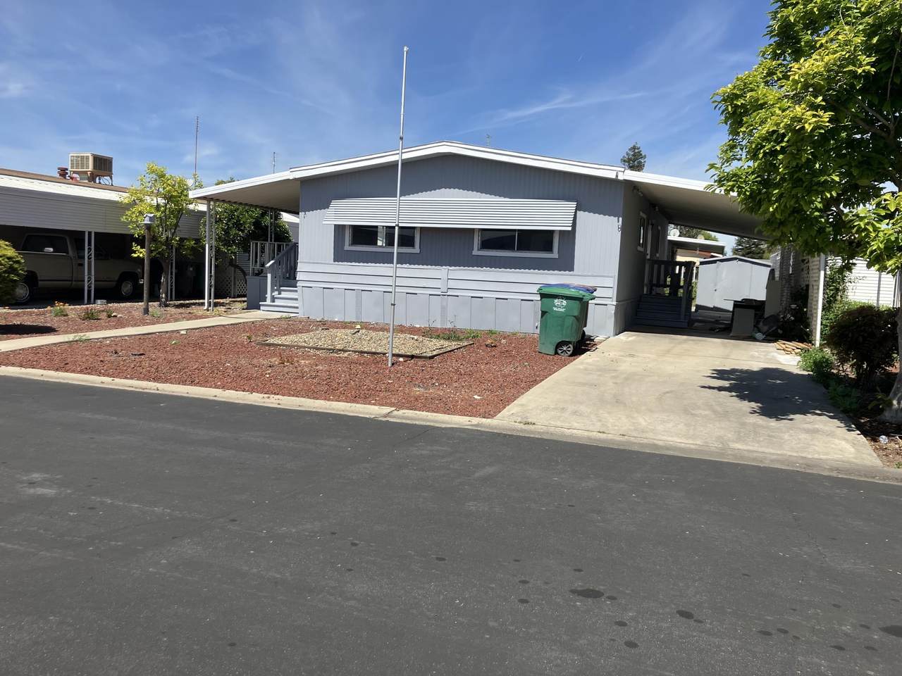 314-101 Albert Avenue - Photo 1