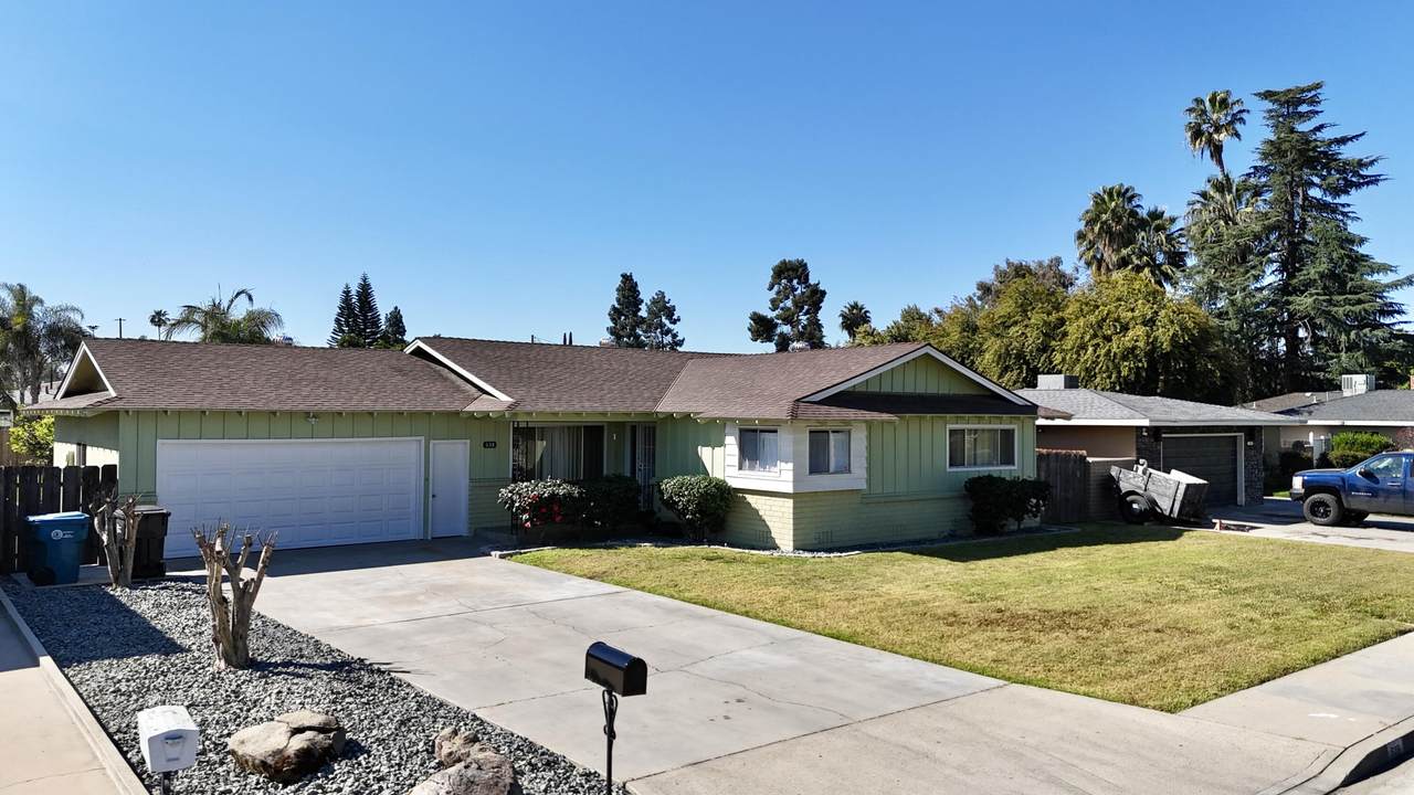 539 Kanai Avenue - Photo 1