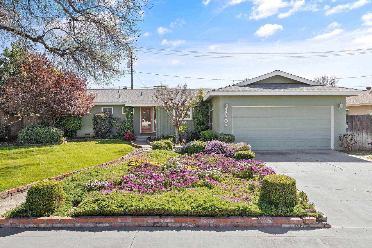 2303 Cambridge Avenue - Photo 1