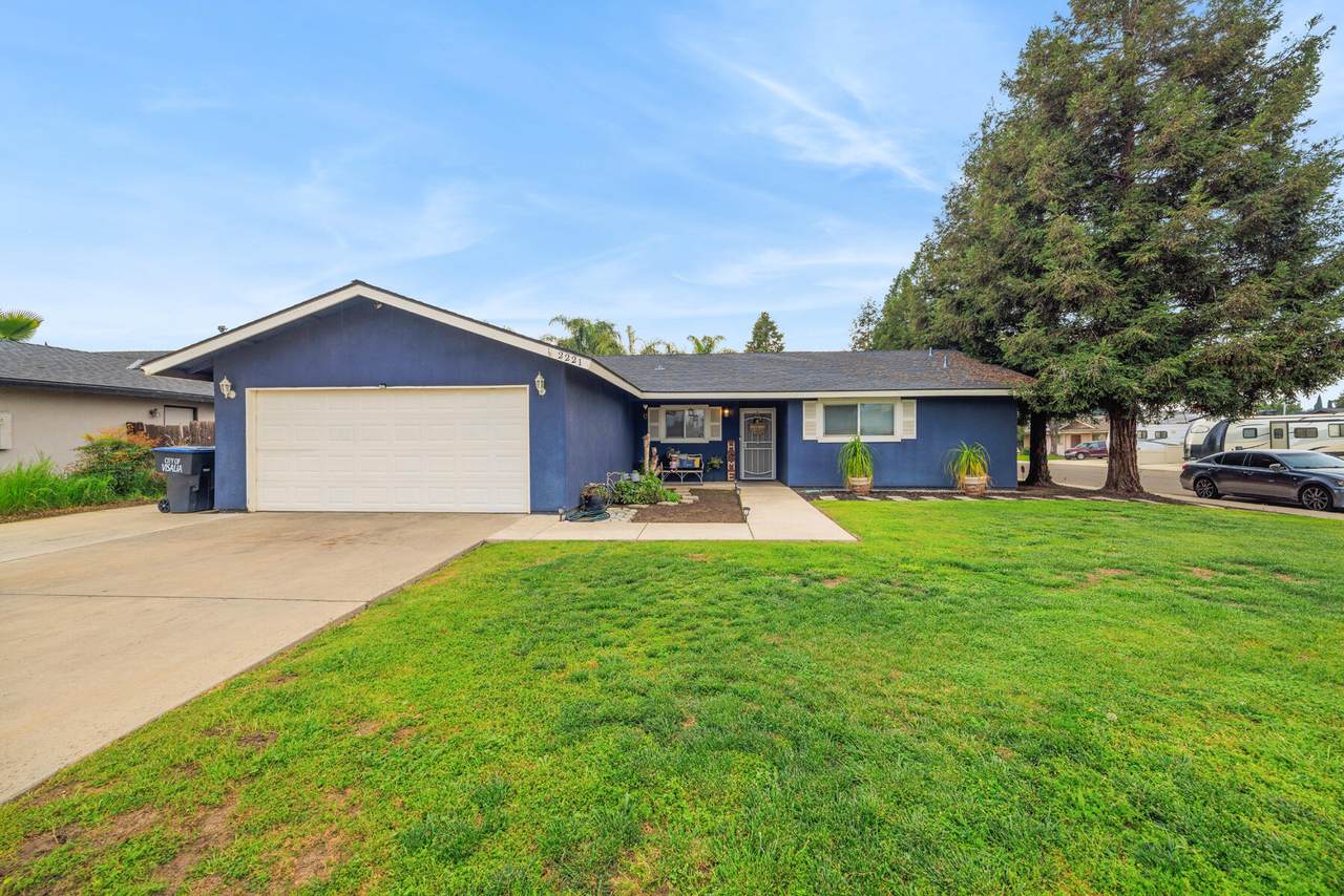 2221 Akers Street - Photo 1