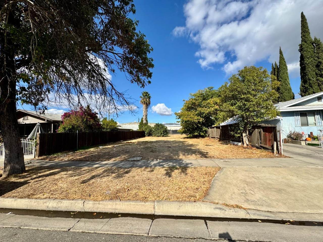 919 14th Street - Photo 1