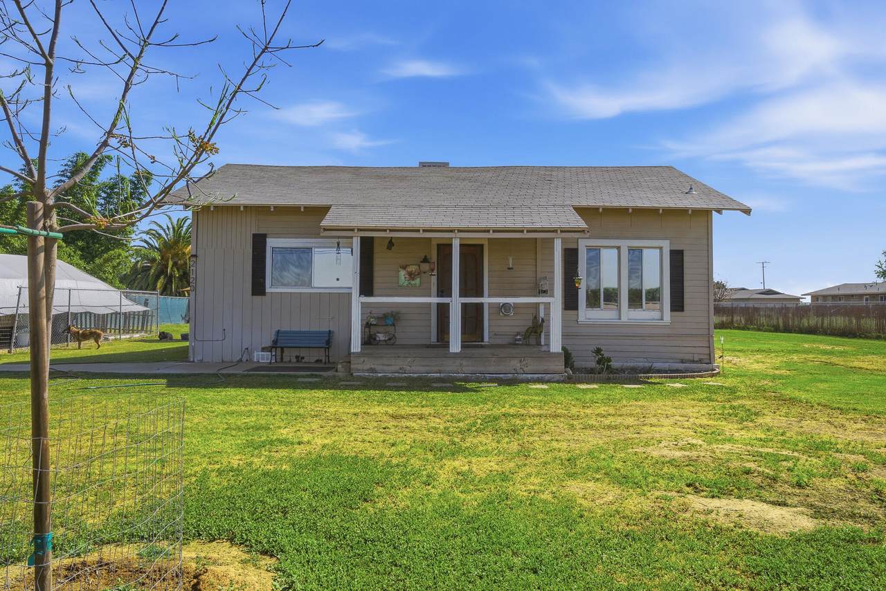 2120 Kaweah Avenue - Photo 1