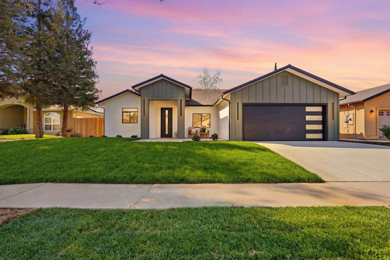 1370 Meadow Avenue - Photo 1