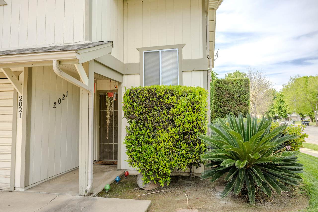 2021-2021 Laura Avenue - Photo 1