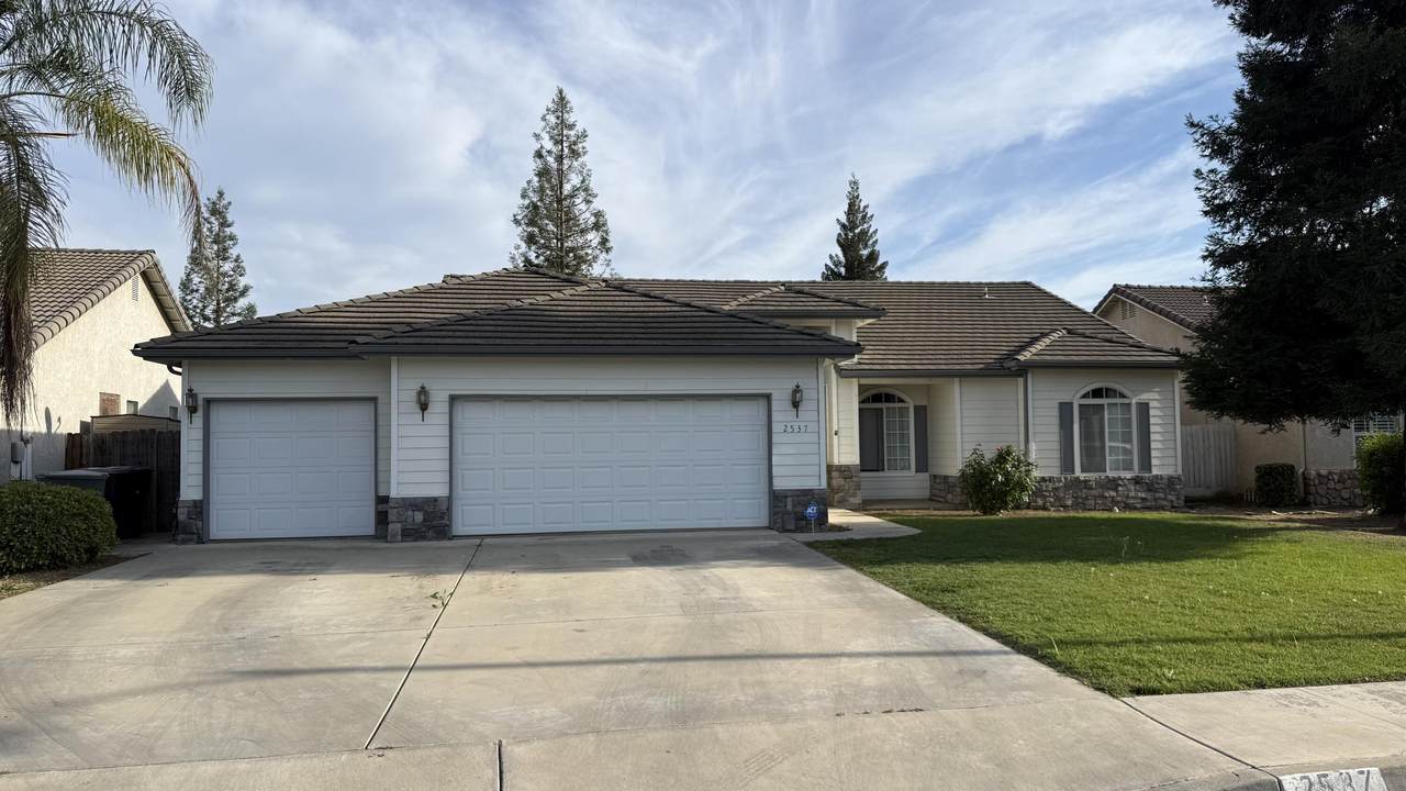 2537 Clinton Avenue - Photo 1