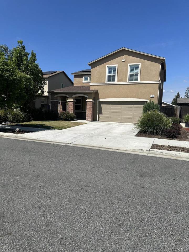 3728 Kaweah Avenue - Photo 1