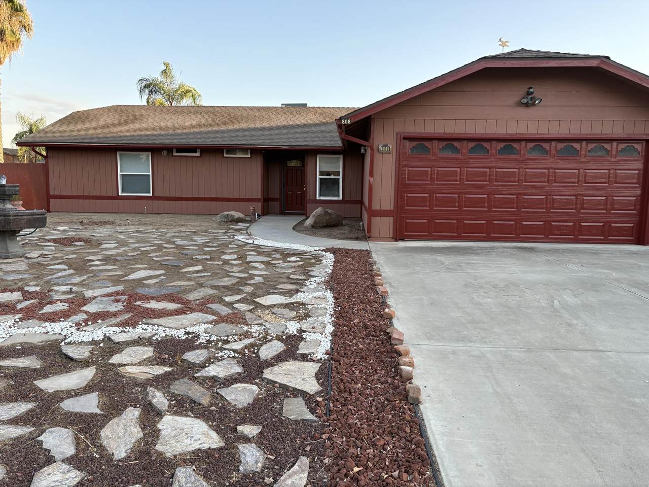 808 Vine Street - Photo 1