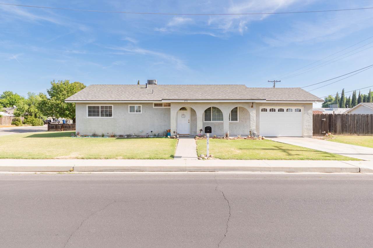 876 Daphne Lane - Photo 1