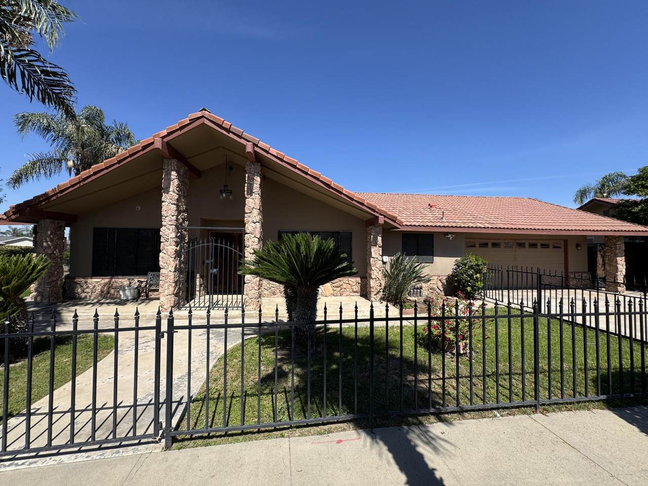 1502 Lydia Drive - Photo 1
