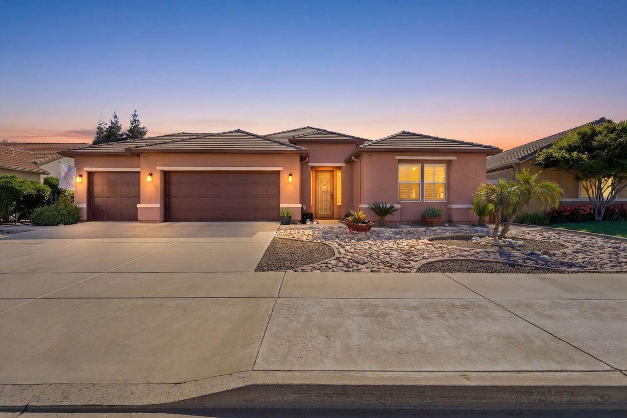 1998 Albarino Street - Photo 1