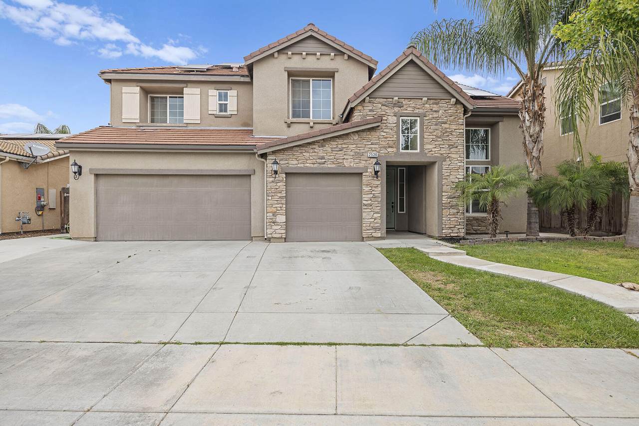 2536 Stewart Avenue - Photo 1