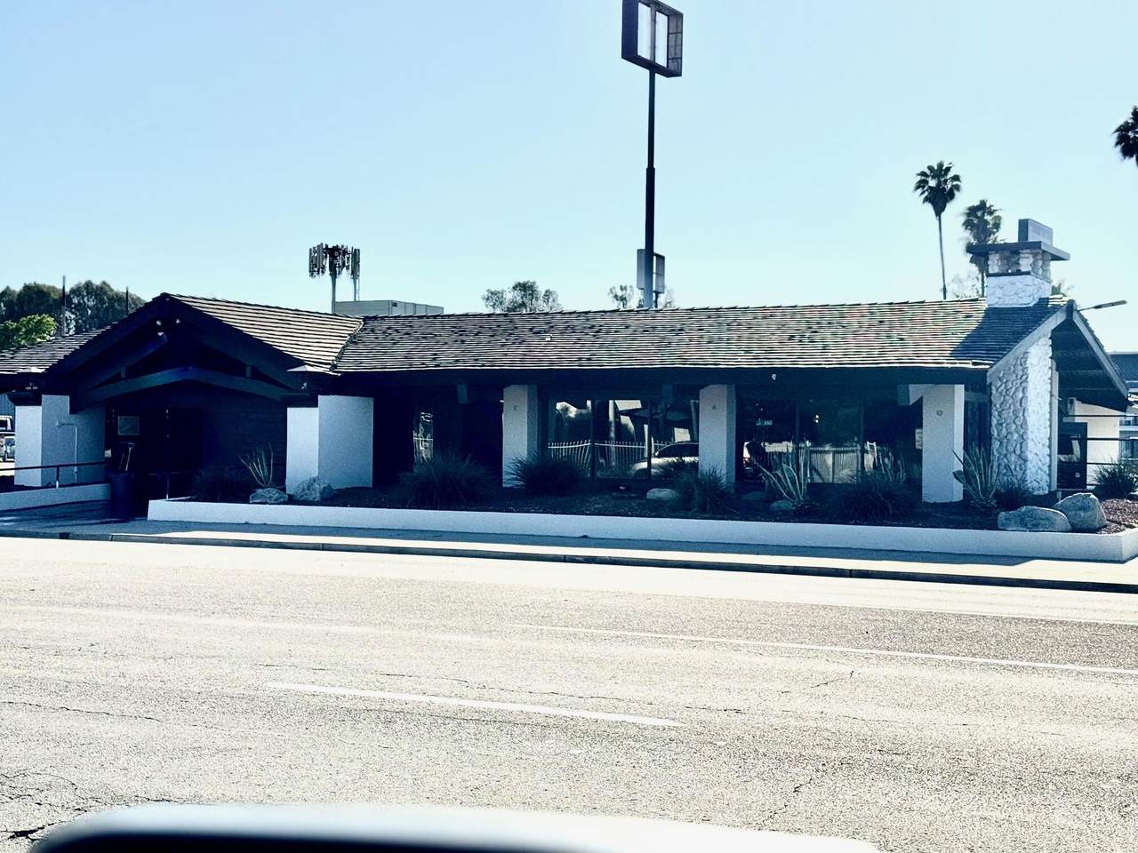 955 Oak Street - Photo 1