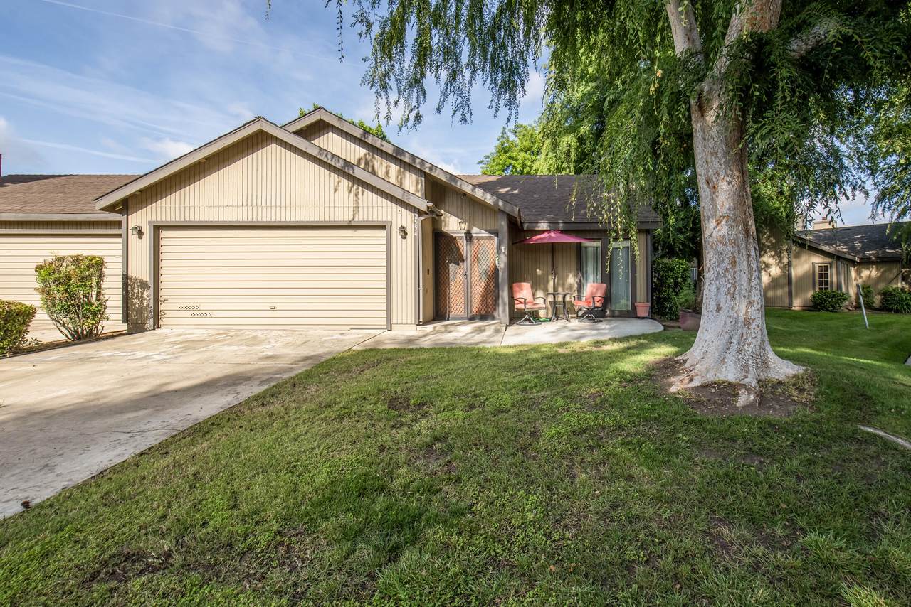 2554 Tulare Avenue - Photo 1