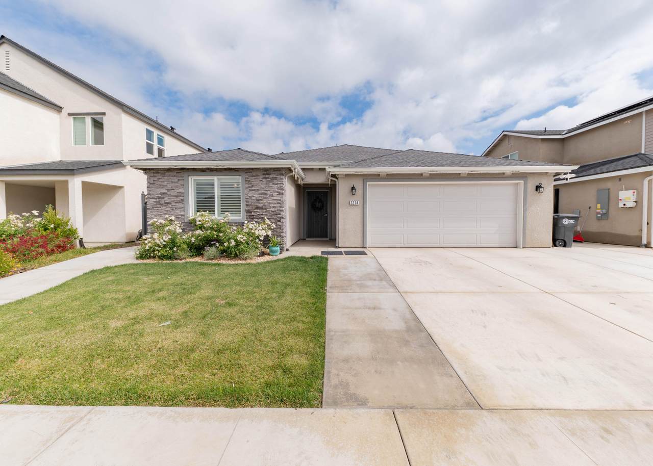 2214 Glenn Avenue - Photo 1